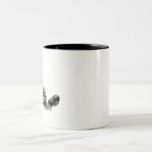 Zwarte en witte eekhoorn met Tennis Racket Tweekleurige Koffiemok (Center)