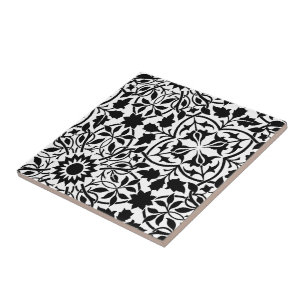 Zwarte en witte filigree tegeltje