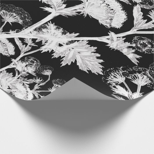 Zwarte en witte Floral Cadeaupapier (Hoek)