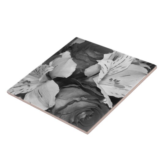 Zwarte en witte florale schoonheid tegeltje (Zijkant)