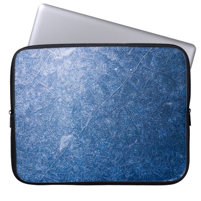 Zwarte en witte florale textiel laptop sleeve (Voorkant)