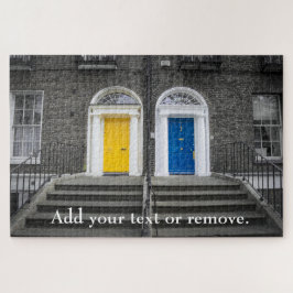Zwarte en witte foto van geverfde deuren in Dublin Legpuzzel