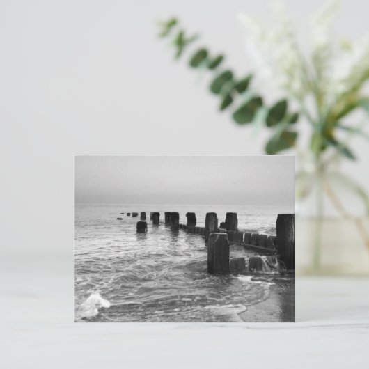 Zwarte en witte fotografie - "Seaside breakers" Briefkaart (Staand voorkant)