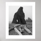 Zwarte en Witte Fotografische Zee Stacks Poster (Voorkant)