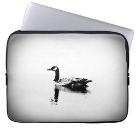 Zwarte en witte gans laptop sleeve