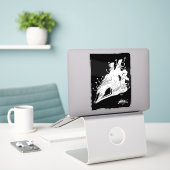 Zwarte en witte Giraffe schedel met planten Sticker (Laptop op bureau)