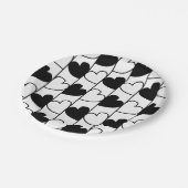 Zwarte en witte hartenstrepen papieren bordje (Gekanteld)