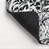 Zwarte en witte Japanse Koi tattoo kunst. Muismat (Hoek)