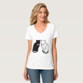 Zwarte en witte kat t-shirt (Voorkant volledig)