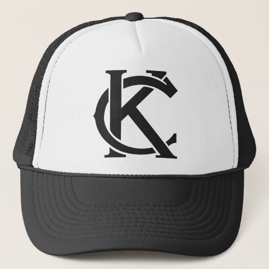 ZWARTE EN WITTE KC-LOGO TRUCKER PET (Voorkant)