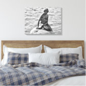 Zwarte en witte kleine zeemeerminstallatie canvas afdruk (Insitu (Slaapkamer))