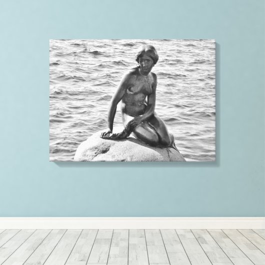 Zwarte en witte kleine zeemeerminstallatie canvas afdruk (Insitu (Houten vloer))