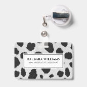 Zwarte en witte koe vlekken patroonpeltextuur badge (Achterkant met uittrekbare clip)