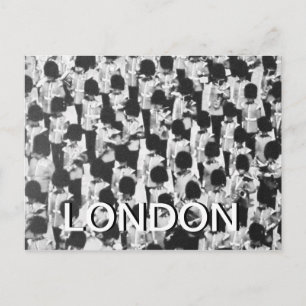 Zwarte en witte koningin beschermt briefkaart