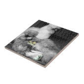 Zwarte en witte kuikens met gele kippen tegeltje (Zijkant)