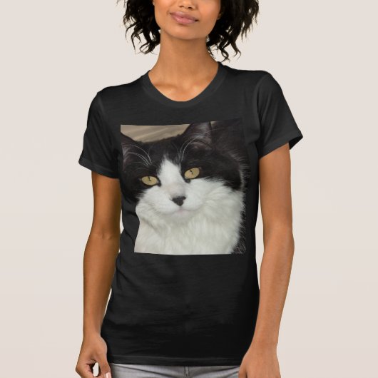 Zwarte en witte langharige kat t-shirt (Voorkant)