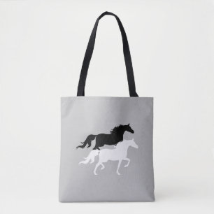 Zwarte en witte paardensilhouettes op zilvergrijs tote bag
