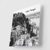 Zwarte en witte skyline van Lissabon Portugal  Vierkante Klok (Hoek)