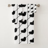 Zwarte en witte strepen met zwarte harten bad handdoek (Insitu)