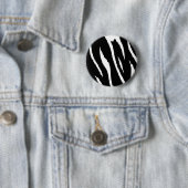 Zwarte en witte strepen ronde button 5,7 cm (In situ)