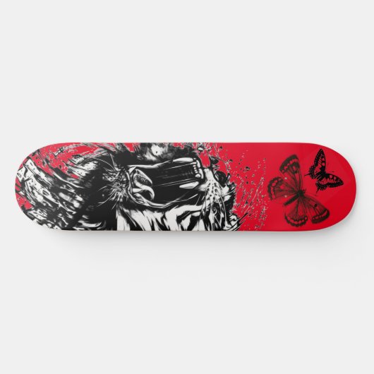 ZWARTE EN WITTE TIGER SKATEBOARD IN ROOD (Horizontaal)