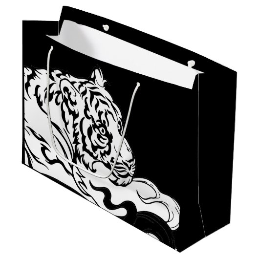 ZWARTE EN WITTE TIGER ZWARTE LABEL GROOT CADEAUZAKJE (Voorkant Gekanteld)