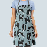 Zwarte en witte Tuxedo-katten Schort<br><div class="desc">Kute zwarte en witte tuxedo katten die hun zaken doen. Een leuk patroon op een mid-blauwe achtergrond. Originele kunst van Nic Squirrell.</div>