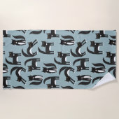Zwarte en witte Tuxedo-katten Strandlaken (Voorkant)