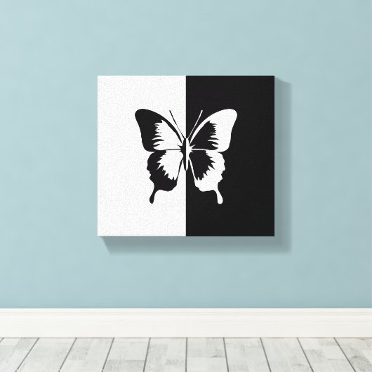 Zwarte en witte vlinder canvas afdruk (Insitu (Houten vloer))