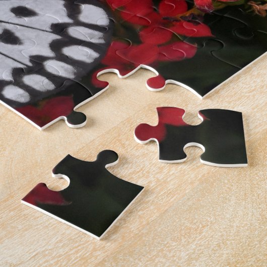 Zwarte en witte vlinder in de rode ventilator Stru Legpuzzel (Zijkant)