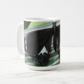 Zwarte en witte vlinder koffiemok (Voorkant links)