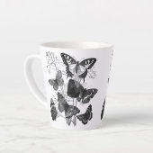 Zwarte en witte vlinders latte mok (Linkerhoek)