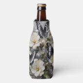 Zwarte en witte vlinders op witte bloemen, flesjeskoeler (Fles Voorkant)