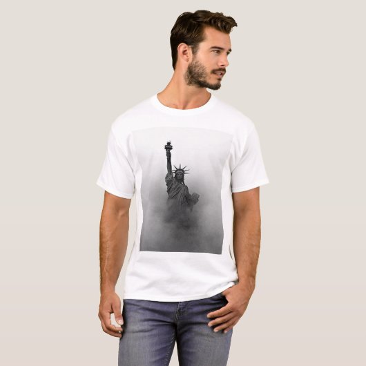 Zwarte en Witte Vrouw Vrijheid gehuld in mist T-shirt (Voorkant volledig)