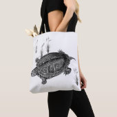 Zwarte en witte waterschildpad tote bag (Dichtbij)