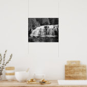 Zwarte en witte watervallen Omringd door bomen 16x Poster (Keuken)