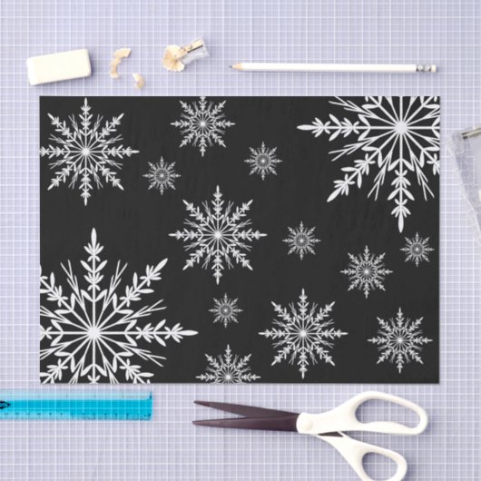 Zwarte en witte wintersneeuwvlokken tissuepapier (Craft)