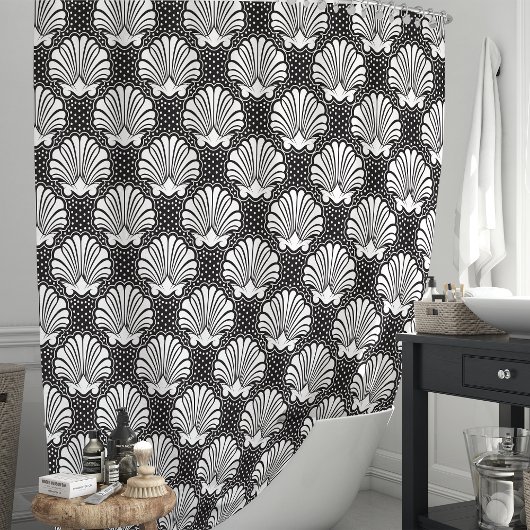 Zwarte en witte zeeschelp kust douchegordijn