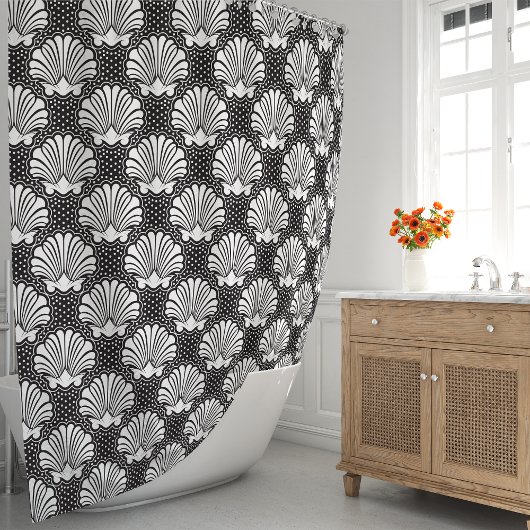 Zwarte en witte zeeschelp kust douchegordijn