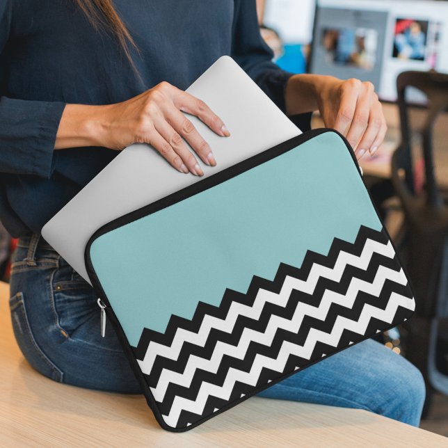Zwarte en witte zigzag Patroon, Chevron, blauw Laptop Sleeve (Creator heeft geüpload)