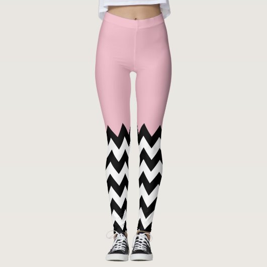 Zwarte en witte zigzag Patroon, Chevron, Roze Leggings (Voorkant)