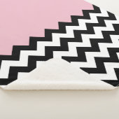 Zwarte en witte zigzag Patroon, Chevron, Roze Sherpa Deken (3/4)