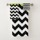 Zwarte en witte zigzag Pattern, Chevron, Green Bad Handdoek (Insitu)