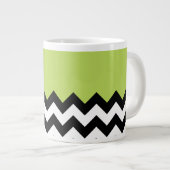 Zwarte en witte zigzag Pattern, Chevron, Green Grote Koffiekop (Voorkant rechts)