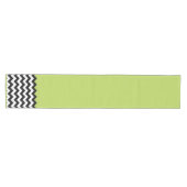 Zwarte en witte zigzag Pattern, Chevron, Green Medium Tafelloper (Horizontaal)