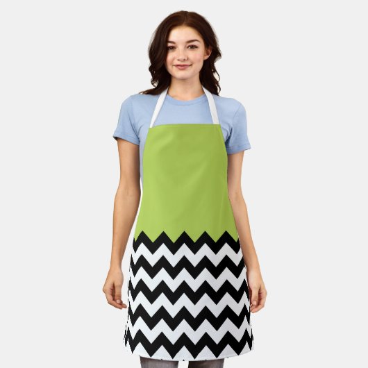 Zwarte en witte zigzag Pattern, Chevron, Green Schort (Gedragen)