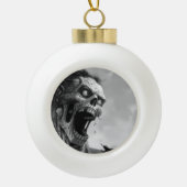 zwarte en witte zombie die schreeuwt keramische bal ornament (Voorkant)
