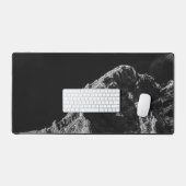 Zwarte en witte zon verlichte berg bureaumat (Keyboard & Muis)