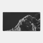 Zwarte en witte zon verlichte berg bureaumat (Voorkant)