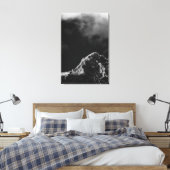 Zwarte en witte zon verlichte berg canvas afdruk (Insitu (Slaapkamer))